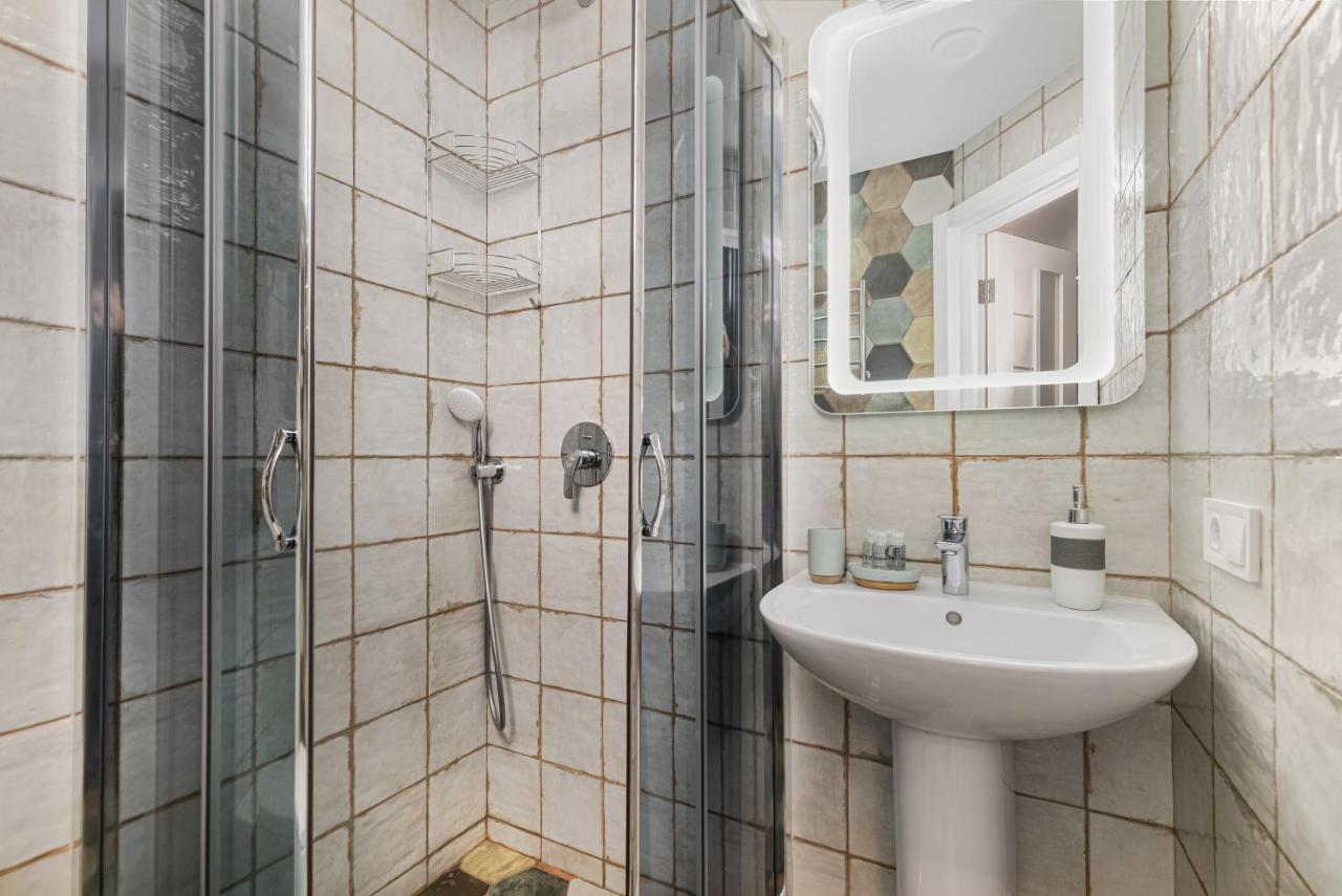 Suites On Chaikovskogo Odessa Ngoại thất bức ảnh