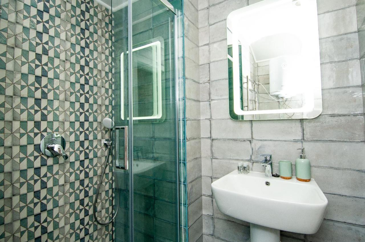 Suites On Chaikovskogo Odessa Ngoại thất bức ảnh