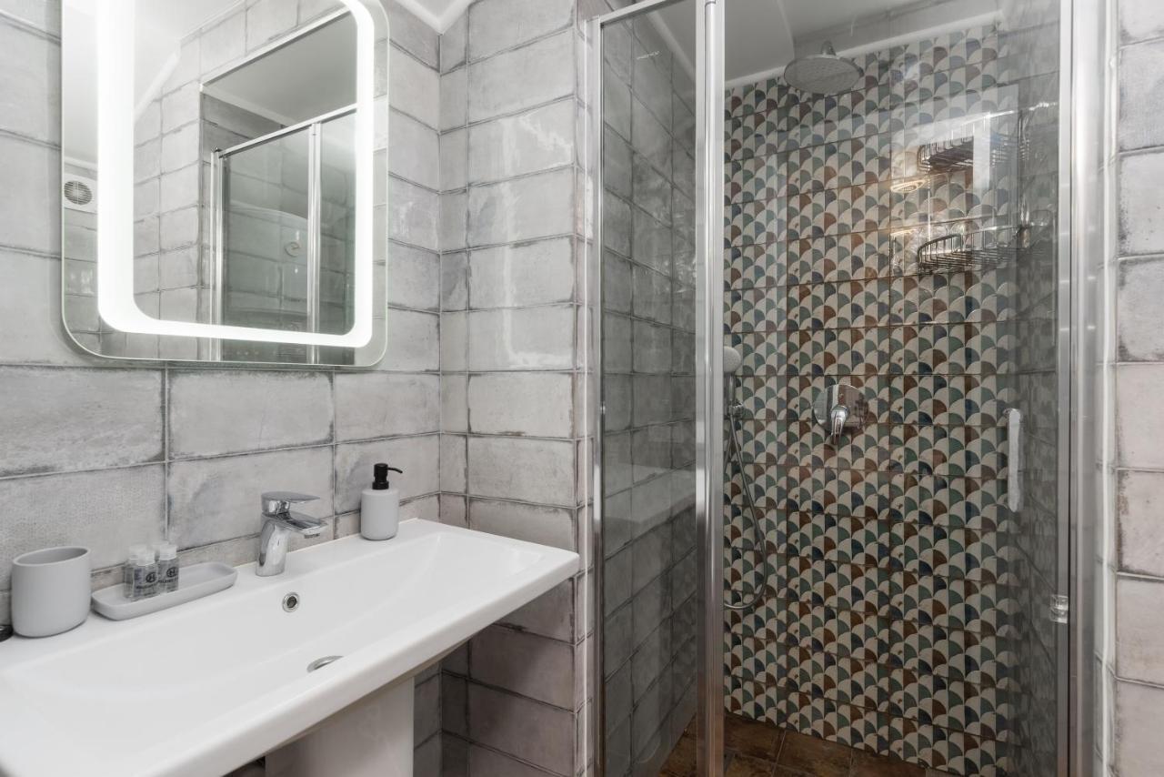 Suites On Chaikovskogo Odessa Ngoại thất bức ảnh